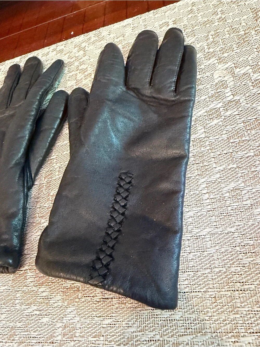 Wilson’s leather womens gloves Sz S
